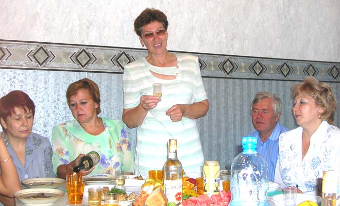 Morozova_s_nami.JPG (58385 bytes)